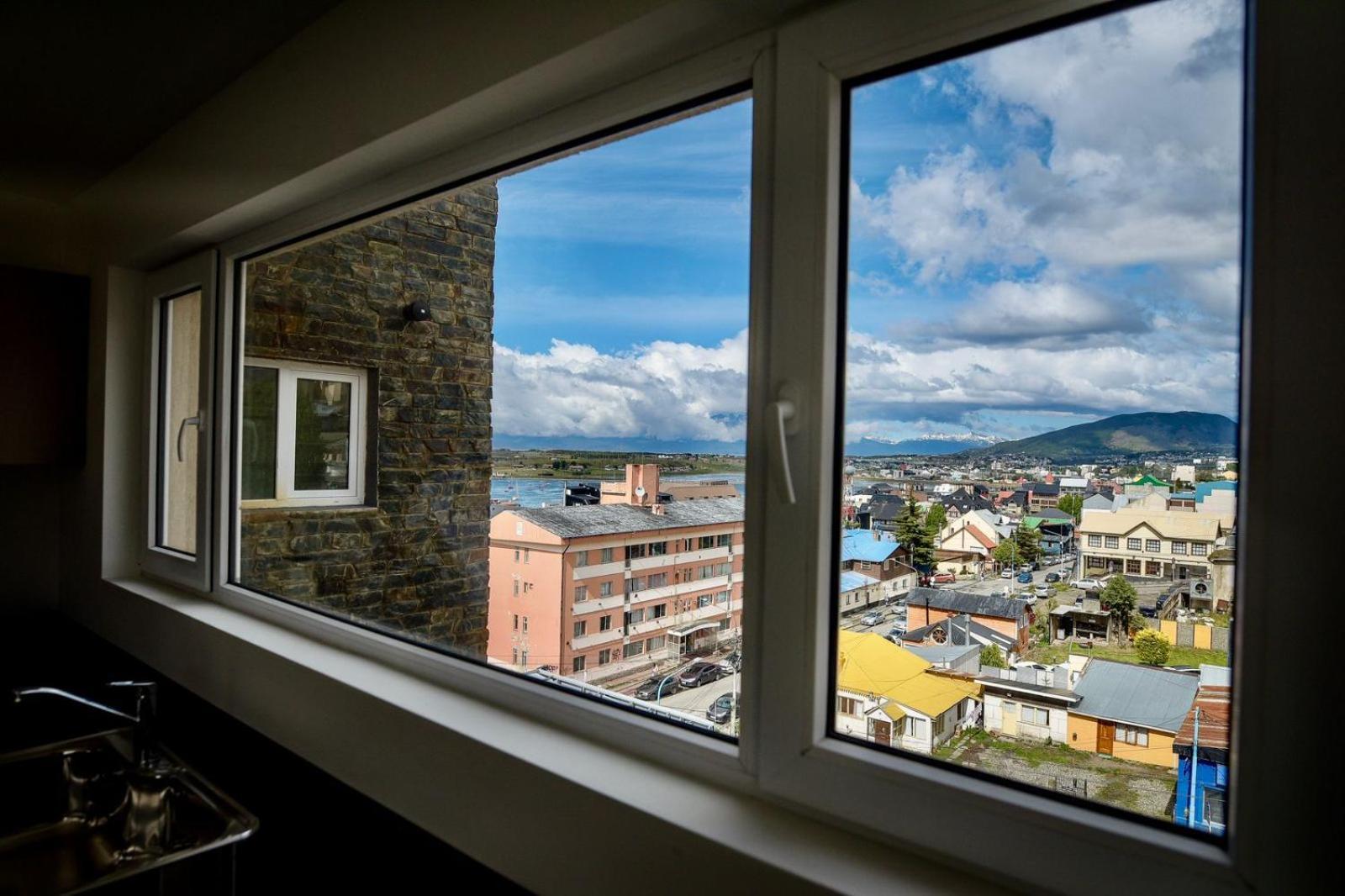 Apartment Center *